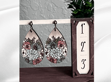 Load image into Gallery viewer, Earring Design Floral Design 239
