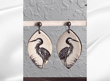 Load image into Gallery viewer, Earring Design Heron
